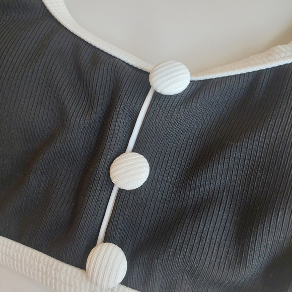 NWT Black and White Bikini Top - Picture 4 of 7